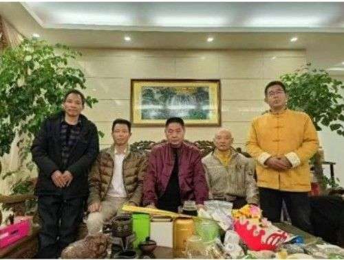 凝聚中国力量 争当时代楷模 蓝信全的中医传承实践与创新研究